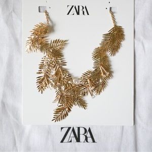 Zara necklace NWT